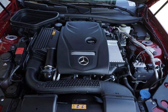 Used 2020 Mercedes-Benz SLC 300 image 34