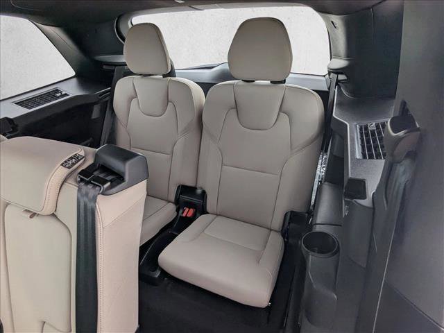 Used 2026 Volvo XC90 T8 Plus w/ Protection Package Premier image 19