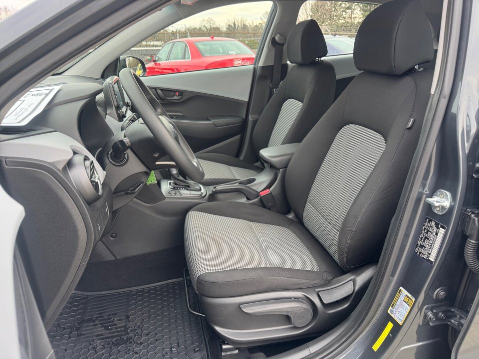 Used 2018 Hyundai Kona SE FWD image 34