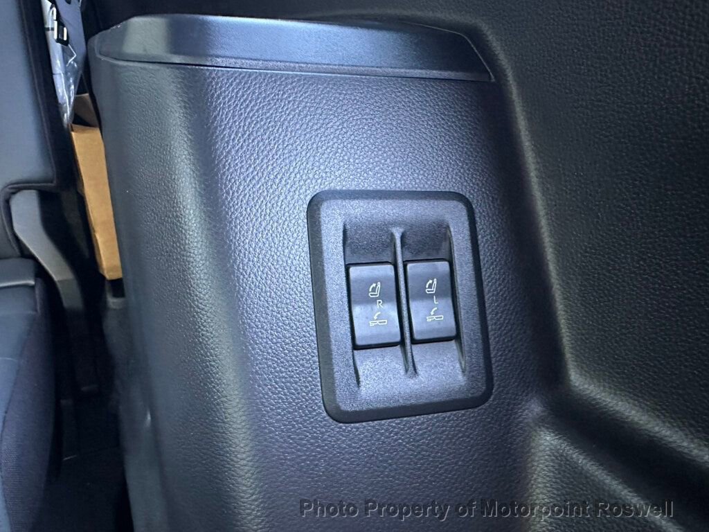 Used 2024 Lexus GX 550 w/ Accessory Package (Z1) AWD/4WD image 28