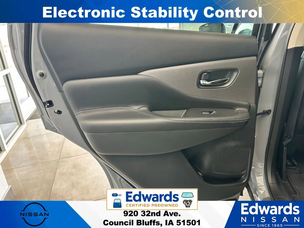 Used 2024 Nissan Murano SV w/ SV Midnight Edition Package AWD/4WD image 14