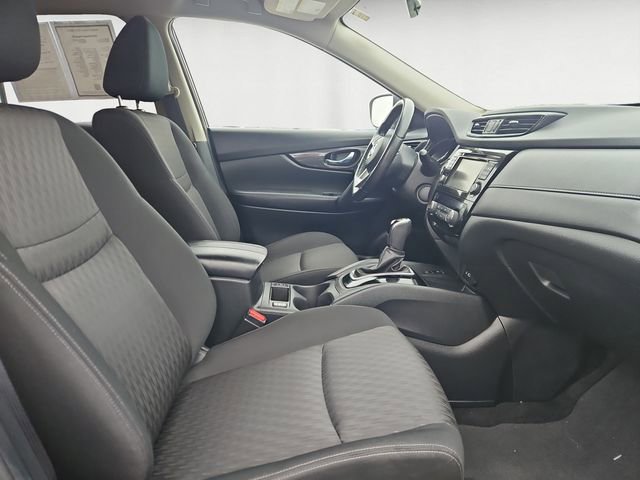 Used 2019 Nissan Rogue SV w/ Sun & Sound Touring Package image 15