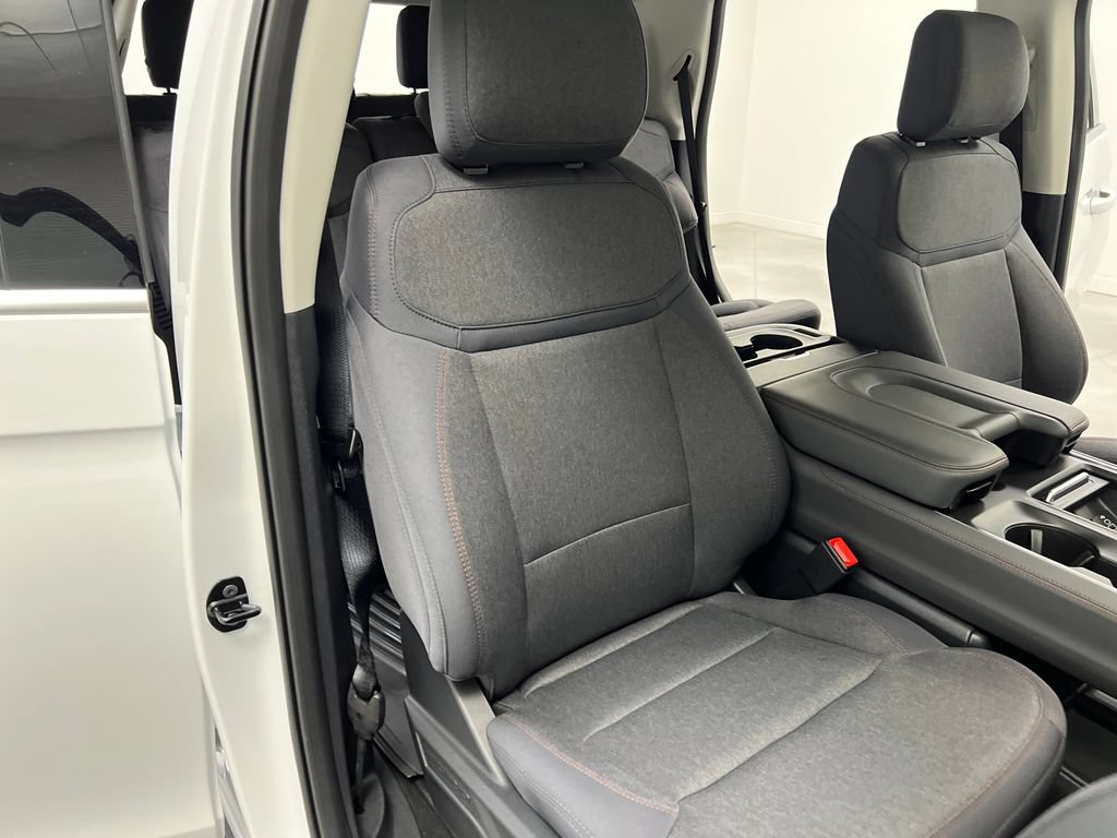 Used 2025 Ford Expedition Active RWD image 30