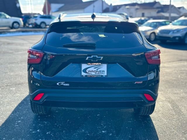 Used 2025 Chevrolet Trax RS w/ Sunroof Package image 7