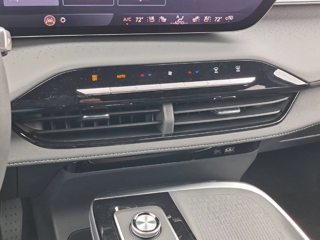 New 2027 Buick Enclave Avenir FWD image 12