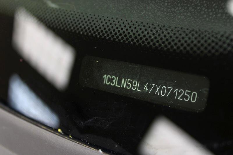 Used 2007 Chrysler Crossfire Coupe image 36