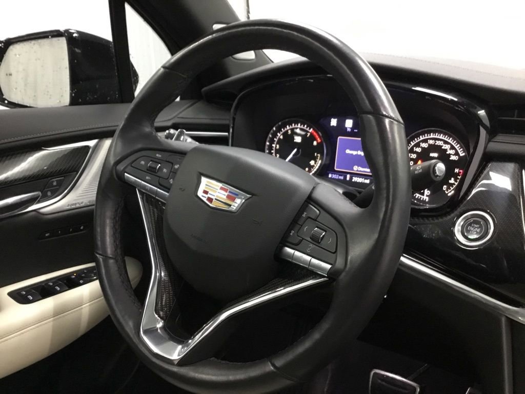 Used 2023 Cadillac XT6 Sport w/ Technology Package AWD/4WD image 39