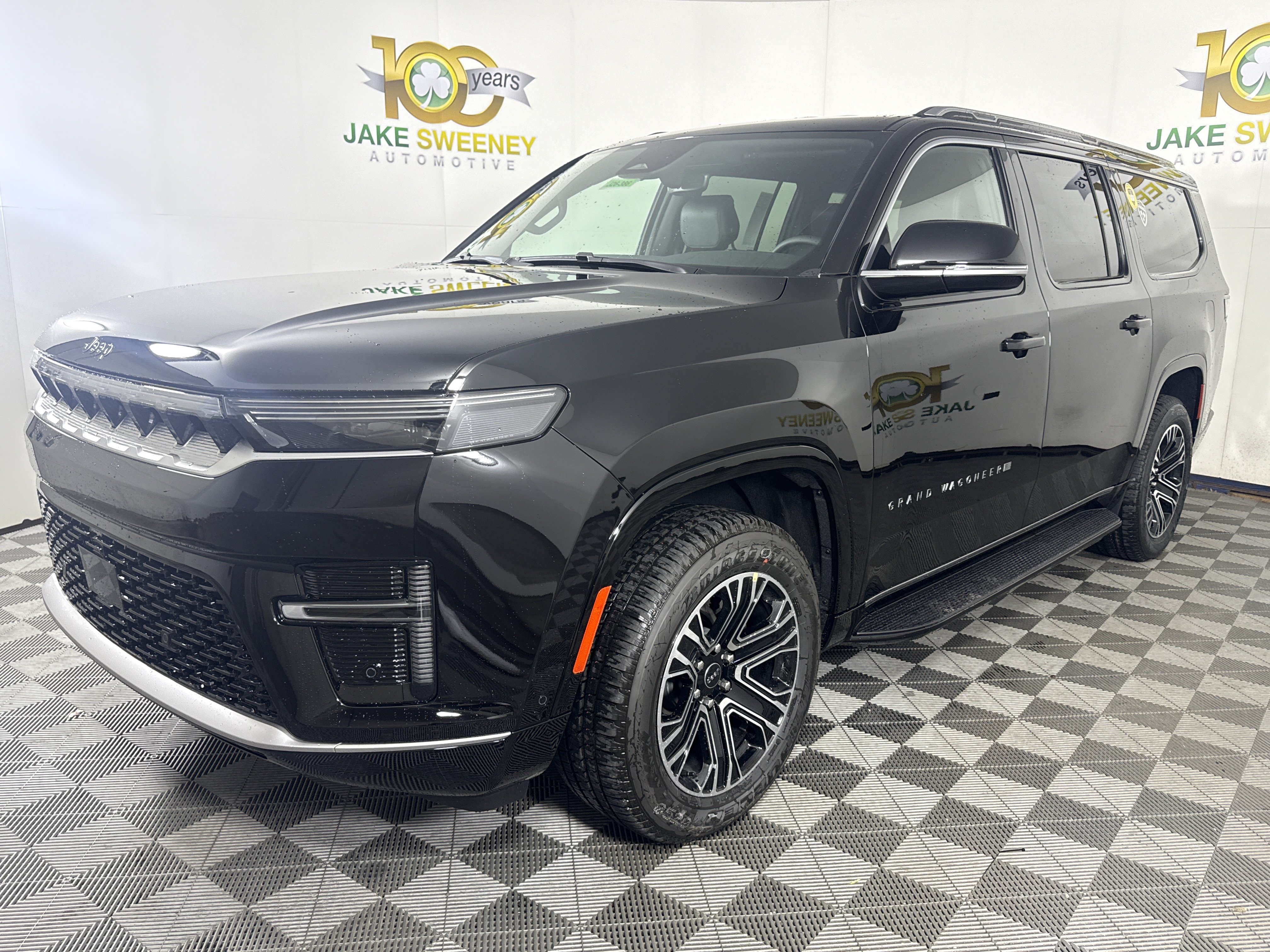 New 2026 Jeep Grand Wagoneer L Limited AWD/4WD image 4