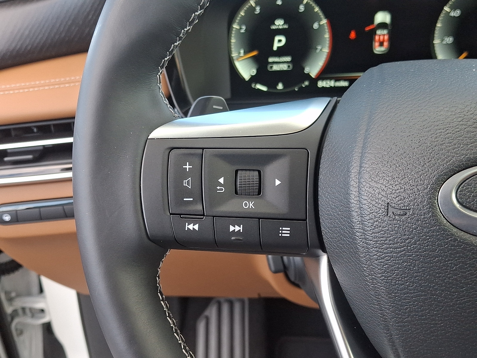 Certified 2025 INFINITI QX60 Sensory AWD/4WD image 21