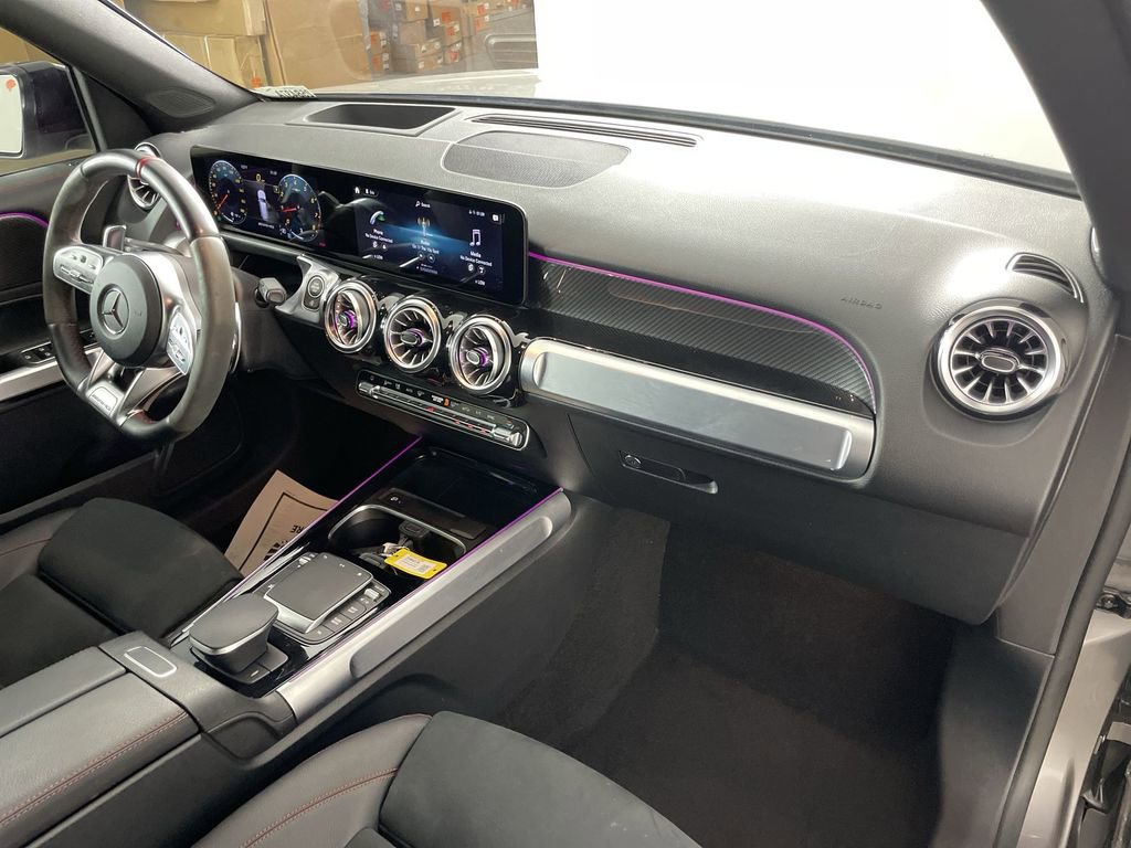 Used 2022 Mercedes-Benz GLB 35 AMG 4MATIC image 29