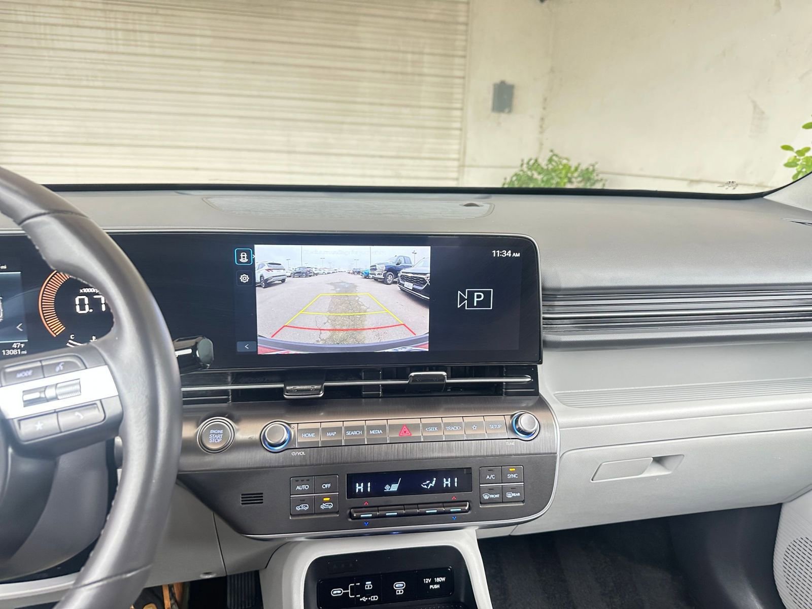 Used 2025 Hyundai Kona SEL image 17