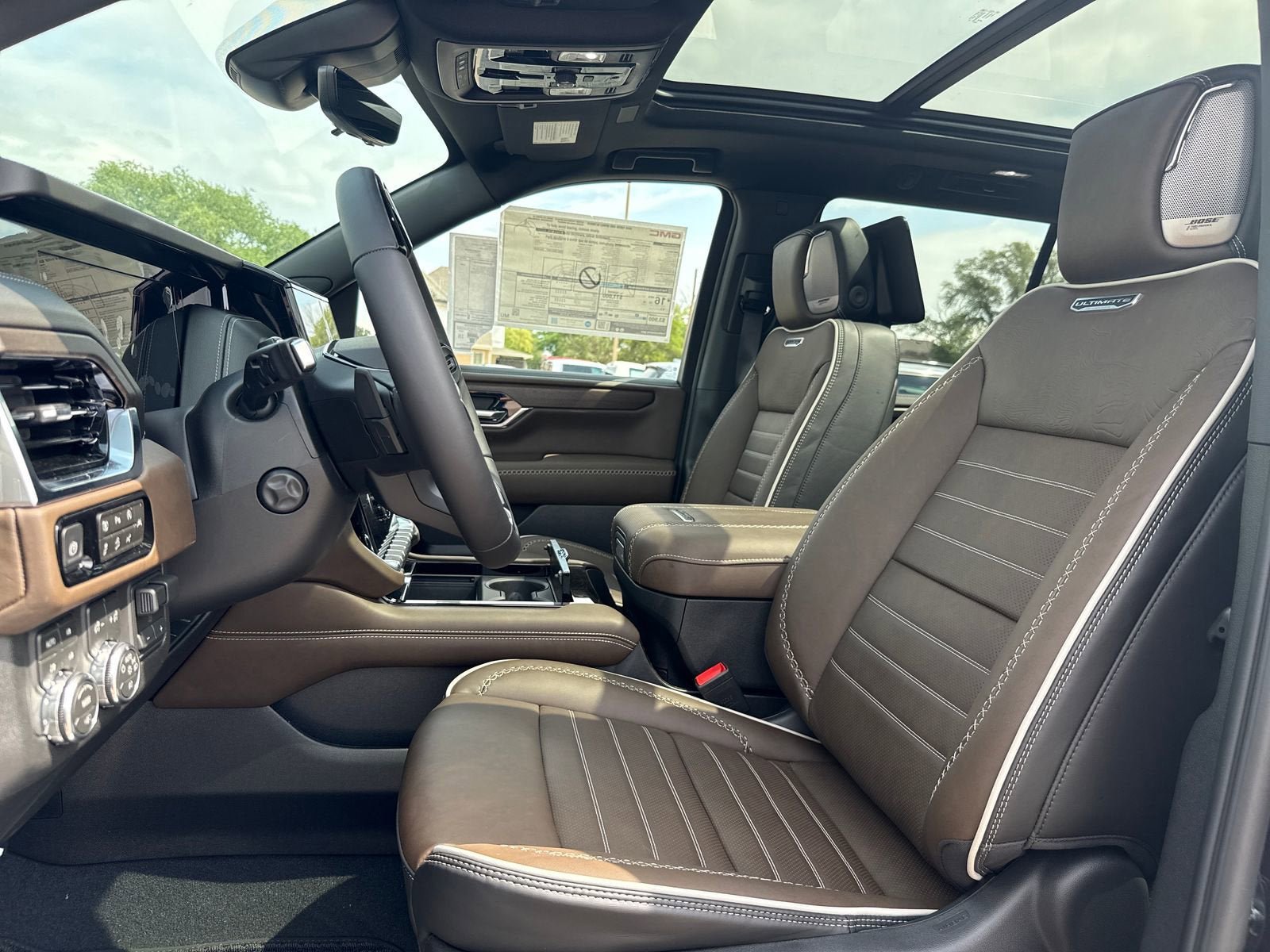 New 2026 GMC Yukon Denali Ultimate AWD/4WD image 24