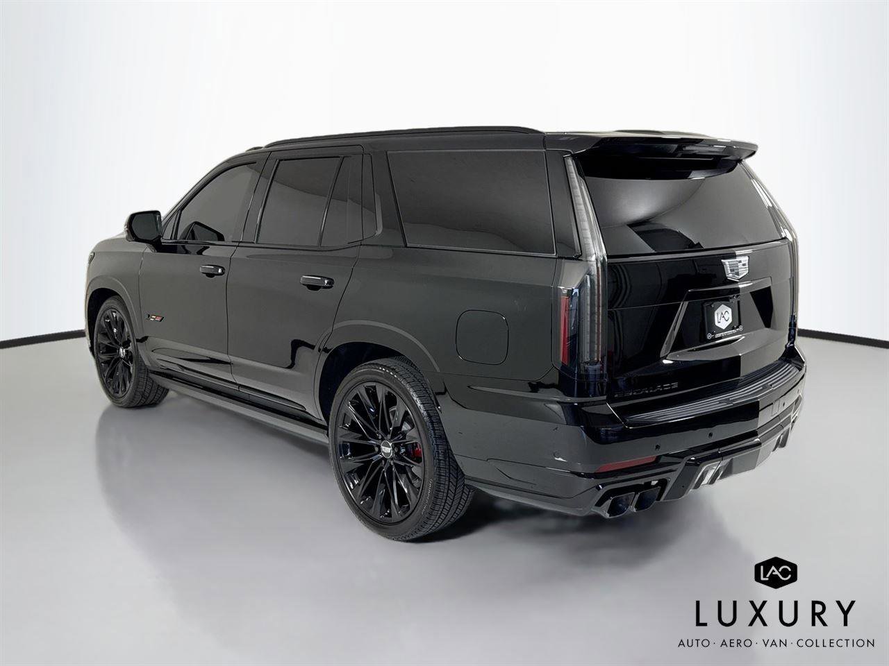 Used 2026 Cadillac Escalade V w/ LPO, ONYX Package AWD/4WD image 8