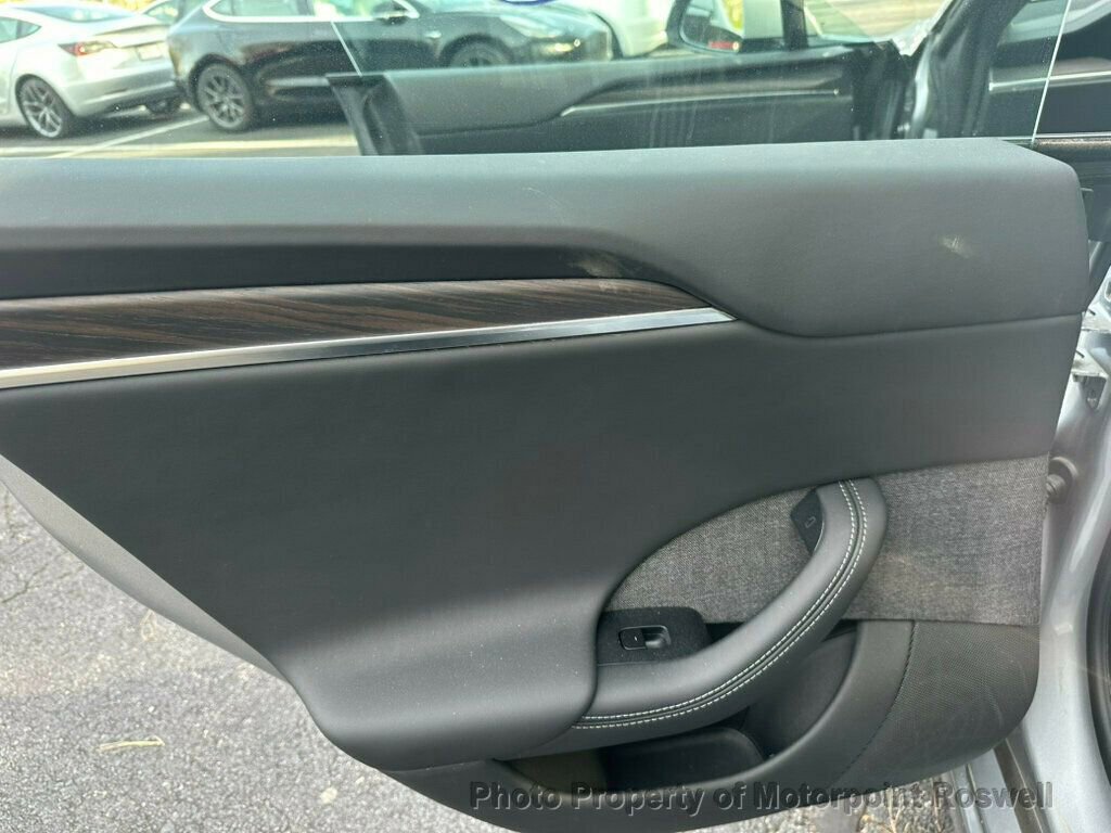 Used 2025 Tesla Model S AWD image 21