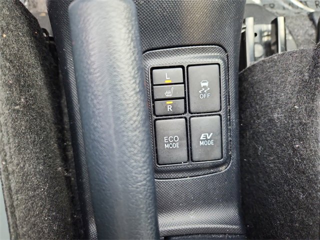 Used 2015 Toyota Prius C Four image 23