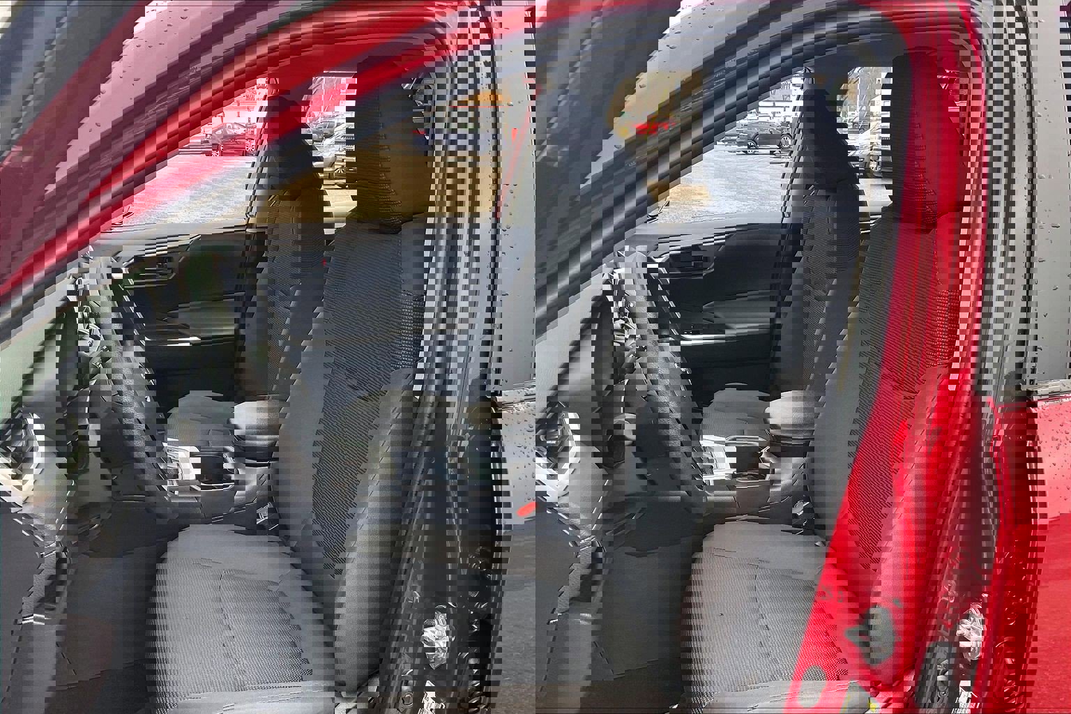 Used 2025 Toyota RAV4 LE image 29