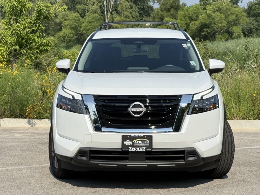 Certified 2025 Nissan Pathfinder SV video 2
