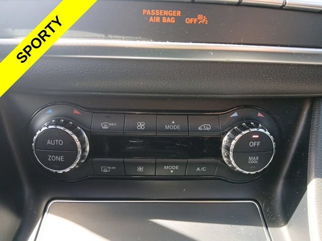 Used 2018 Mercedes-Benz GLA 250 4MATIC image 25
