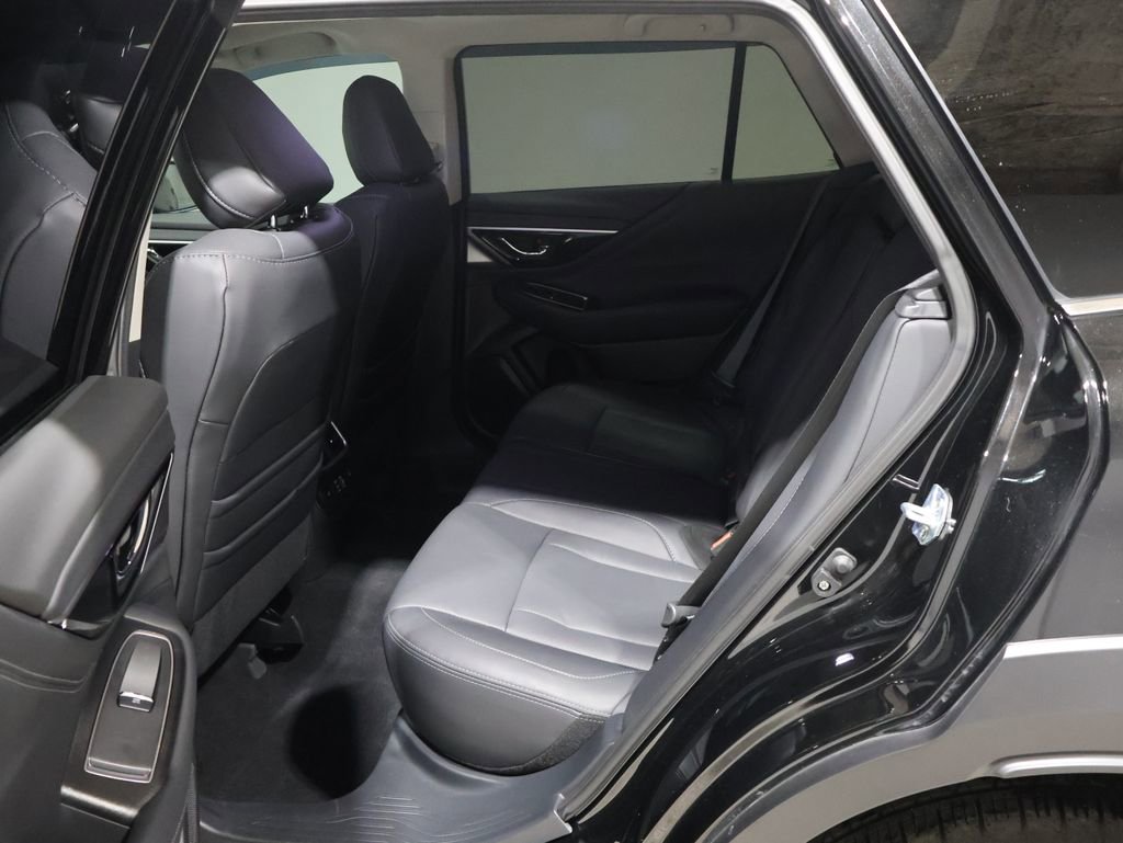 Used 2025 Subaru Outback Limited image 16