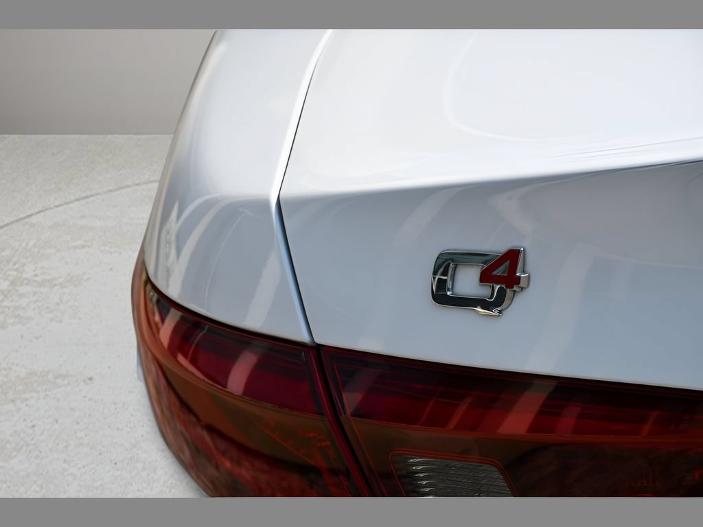 Used 2018 Alfa Romeo Giulia Ti Sport w/ Quick Order Package 22S Sport AWD/4WD image 28