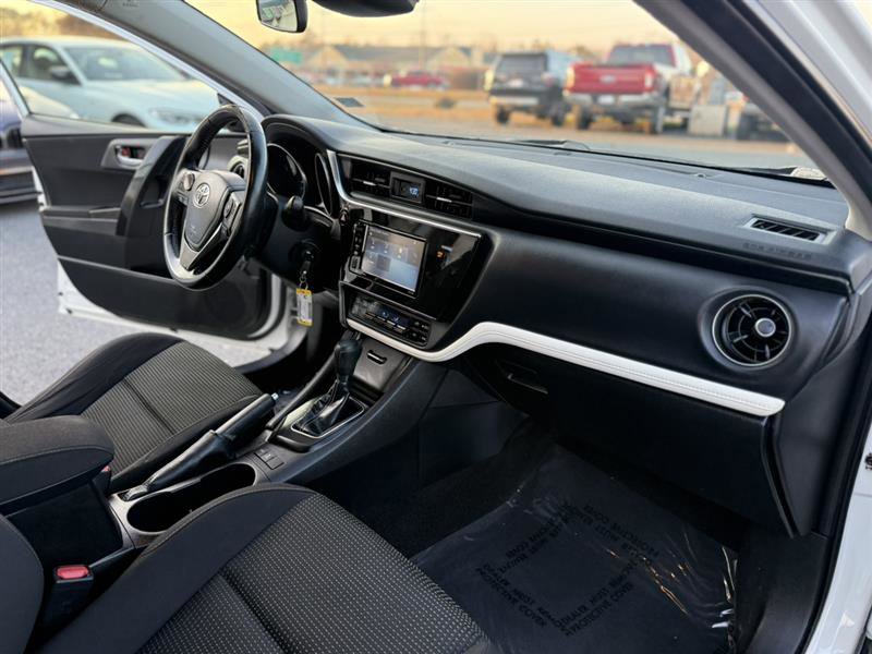 Used 2017 Toyota Corolla iM w/ Carpet Mat Package image 14