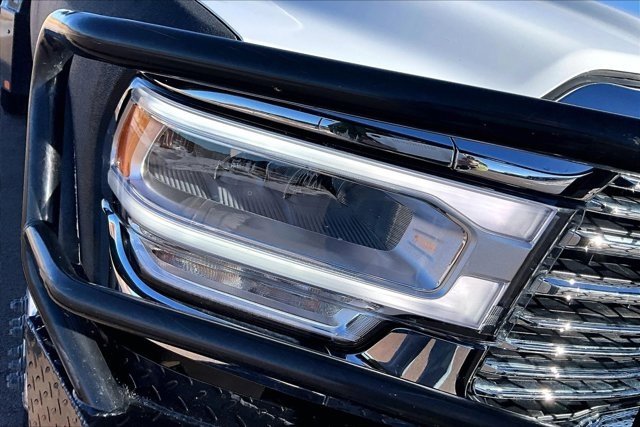 Used 2024 RAM 3500 Laramie image 28