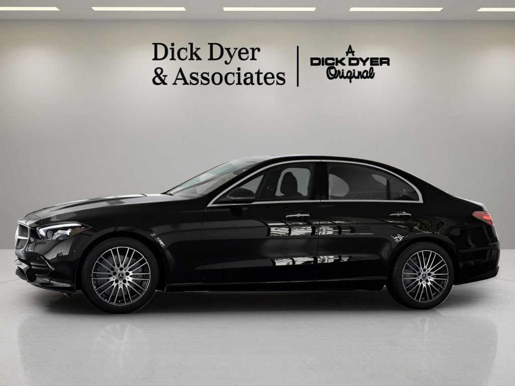 Used 2025 Mercedes-Benz C 300 Sedan image 31