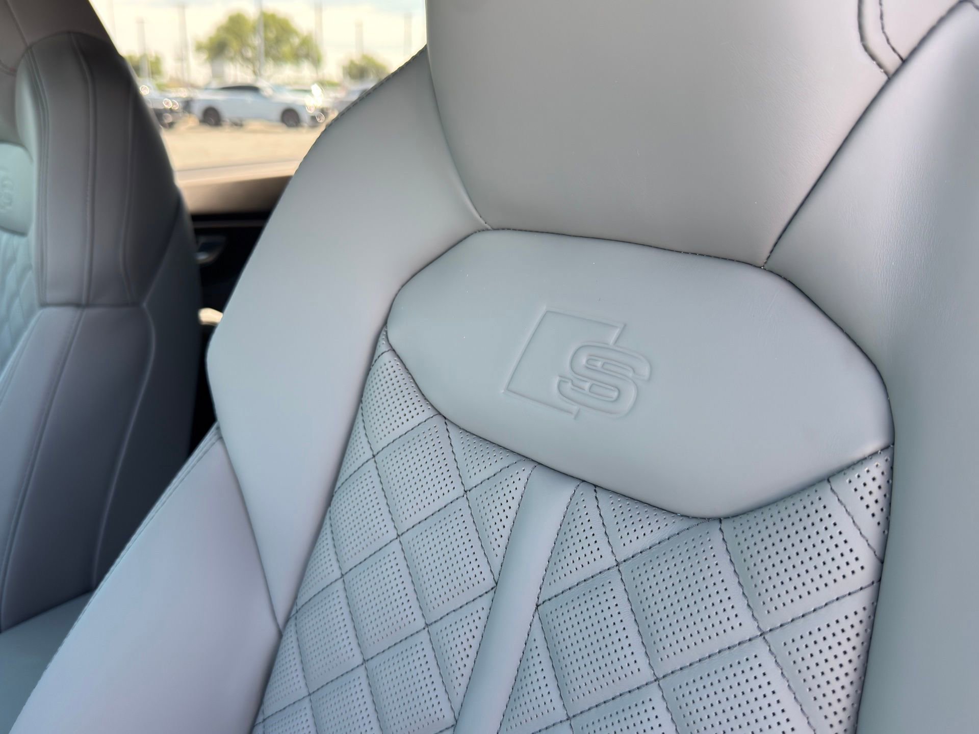 New 2026 Audi SQ8 Premium Plus image 14