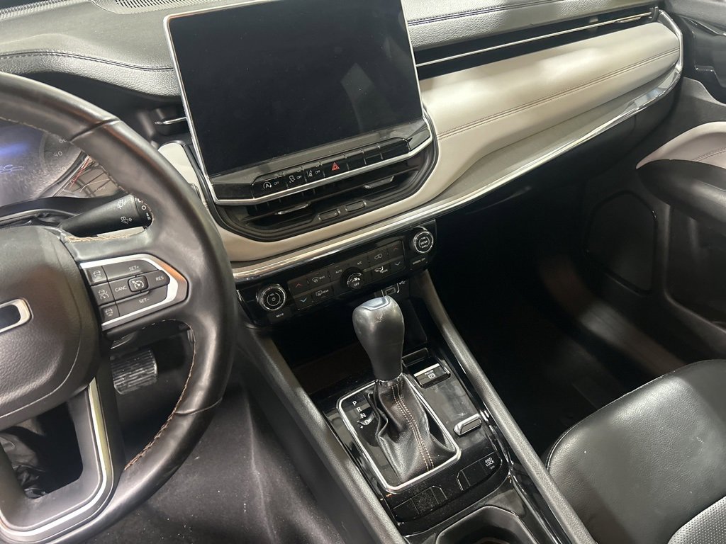 Used 2022 Jeep Compass Limited image 7