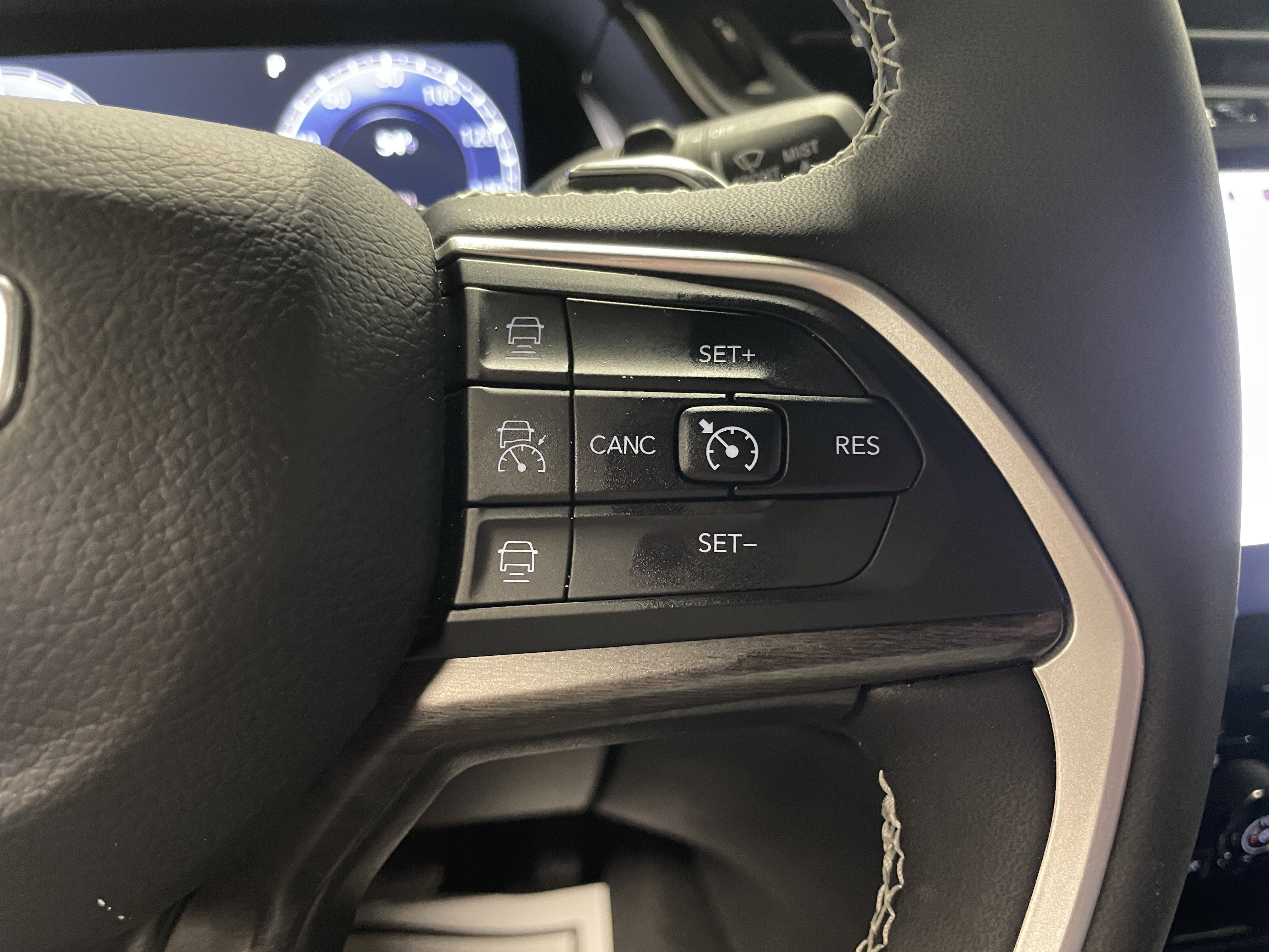 Used 2024 Jeep Grand Cherokee Limited image 18