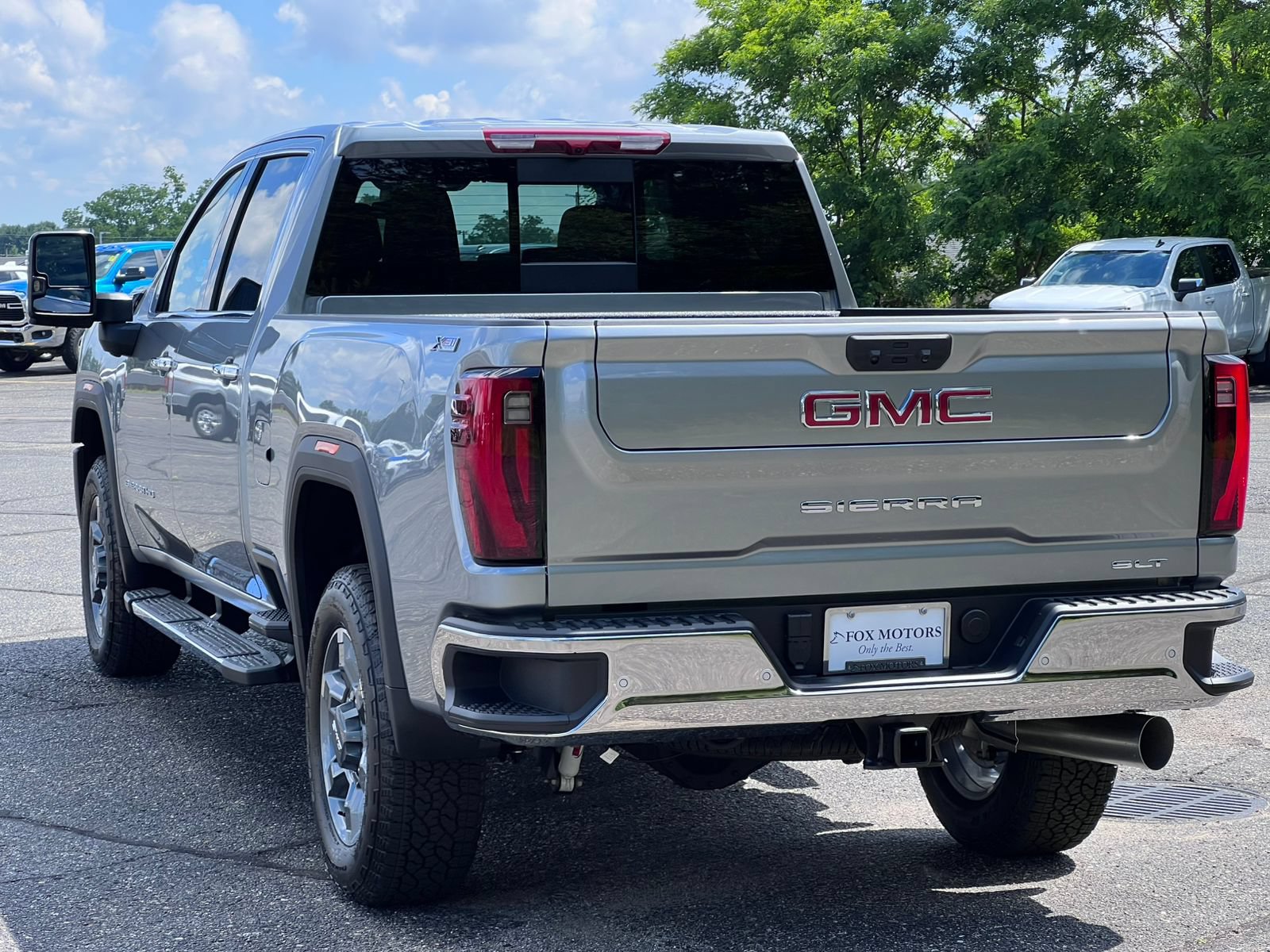 New 2026 GMC Sierra 2500 SLT w/ SLT Premium Package AWD/4WD image 17