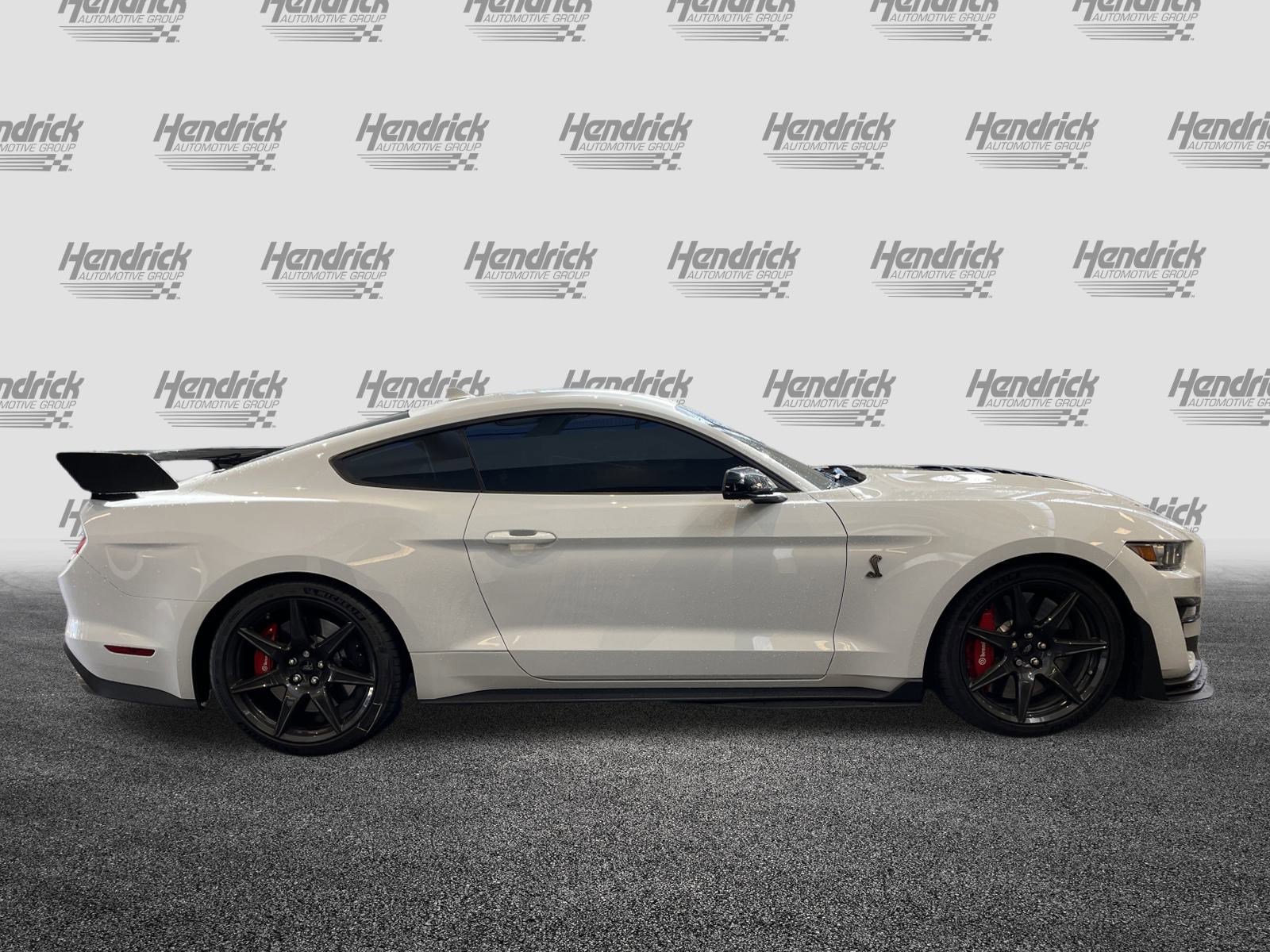 Used 2021 Ford Mustang Shelby GT500 w/ Carbon Fiber Track Pack RWD image 11