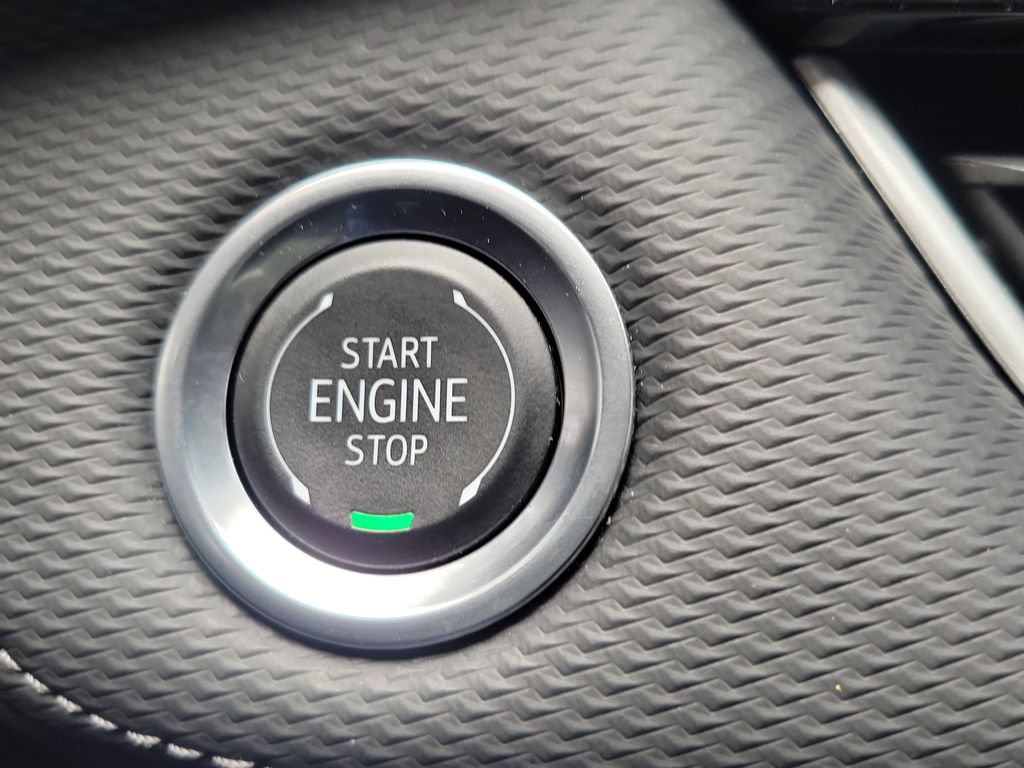 Used 2025 Chevrolet Equinox LT w/ Safety and Technology Package FWD image 25