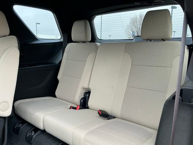 Used 2023 Chevrolet Traverse LT image 34