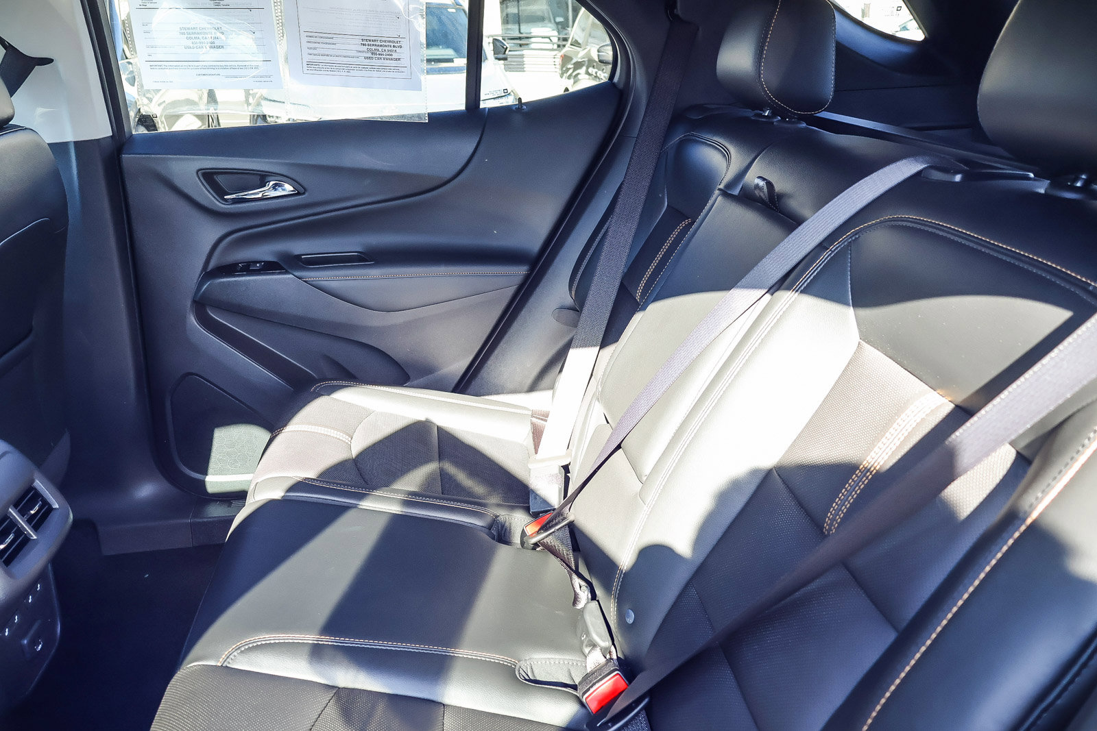 Used 2023 Chevrolet Equinox Premier image 15