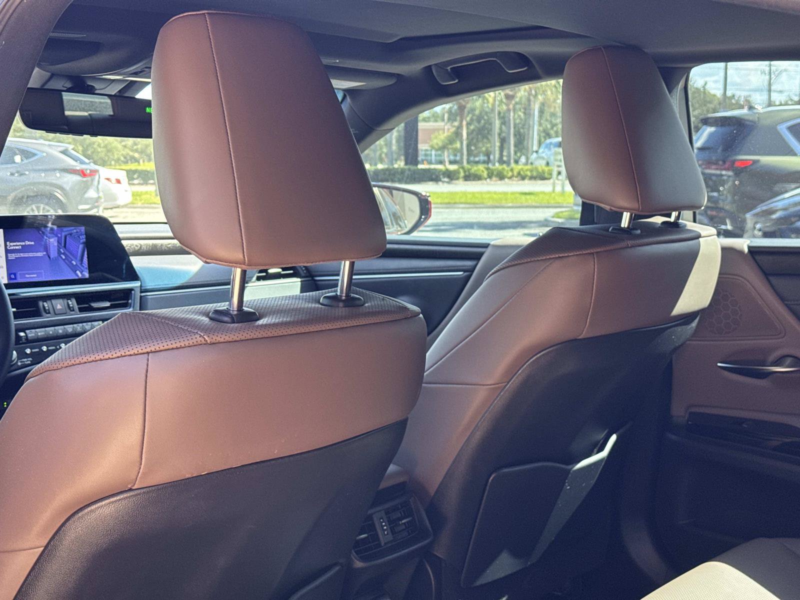 Used 2024 Lexus ES 350 w/ Premium Package FWD image 20