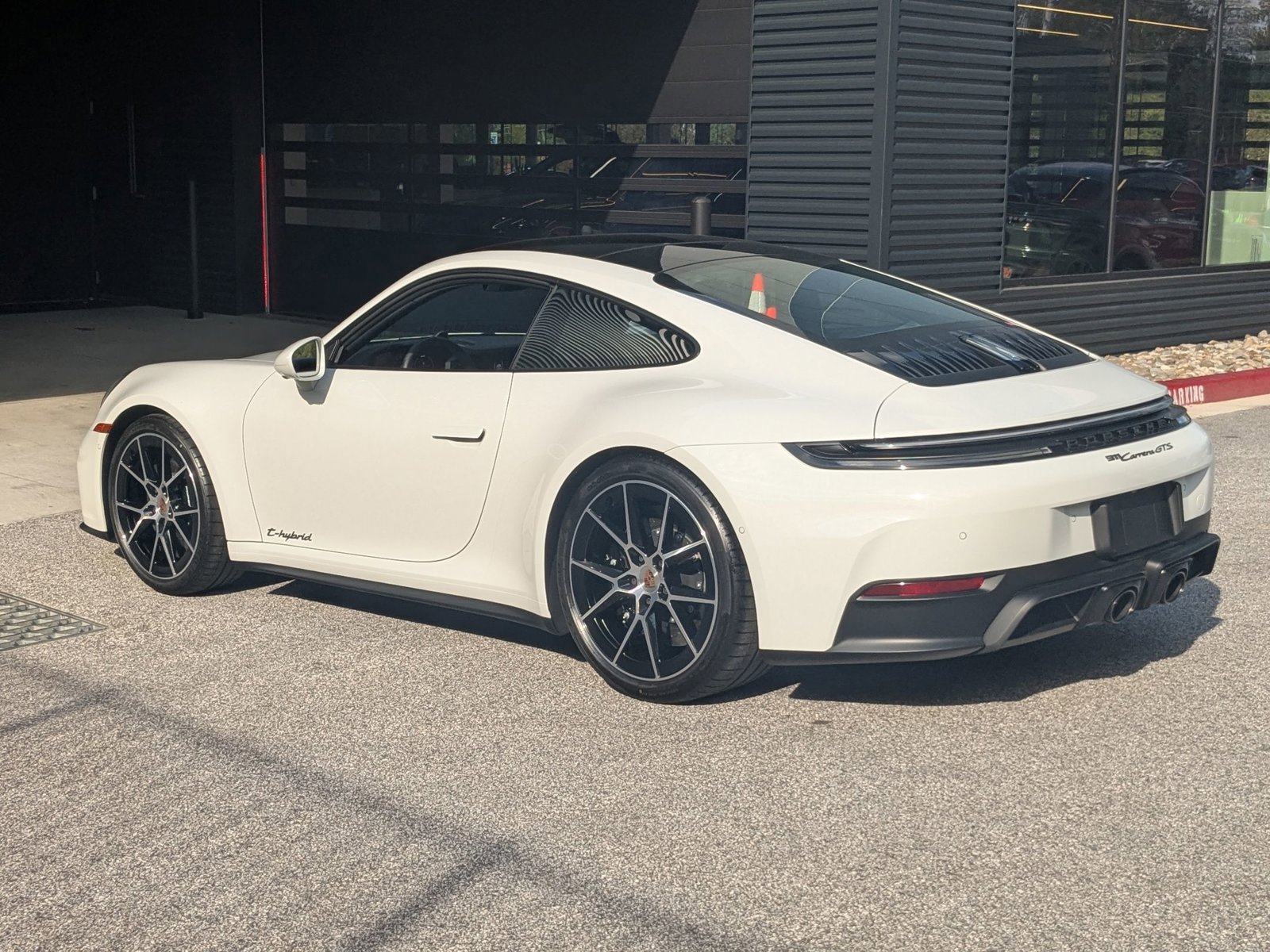 Used 2025 Porsche 911 Carrera GTS image 3