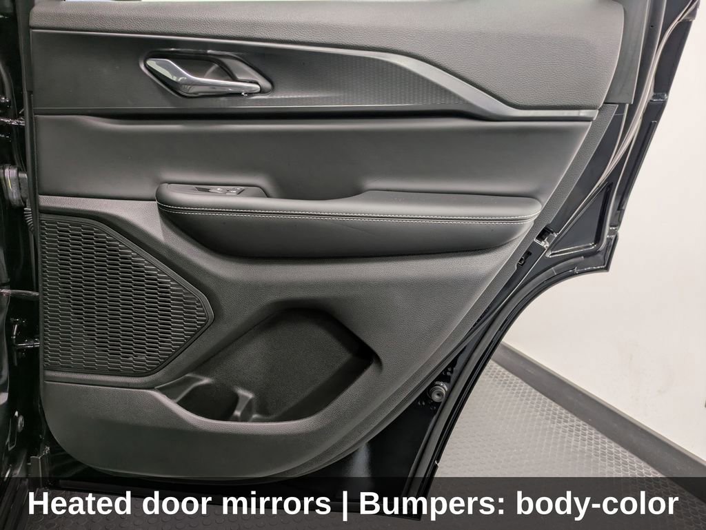 Used 2025 Jeep Grand Cherokee Altitude image 32