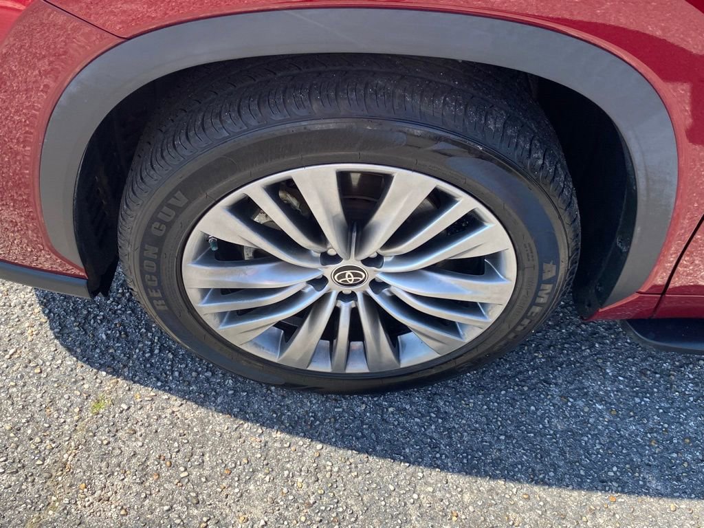 Used 2021 Toyota Highlander Platinum FWD image 23