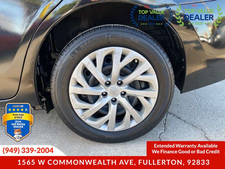 Used 2017 Toyota Corolla LE FWD image 19