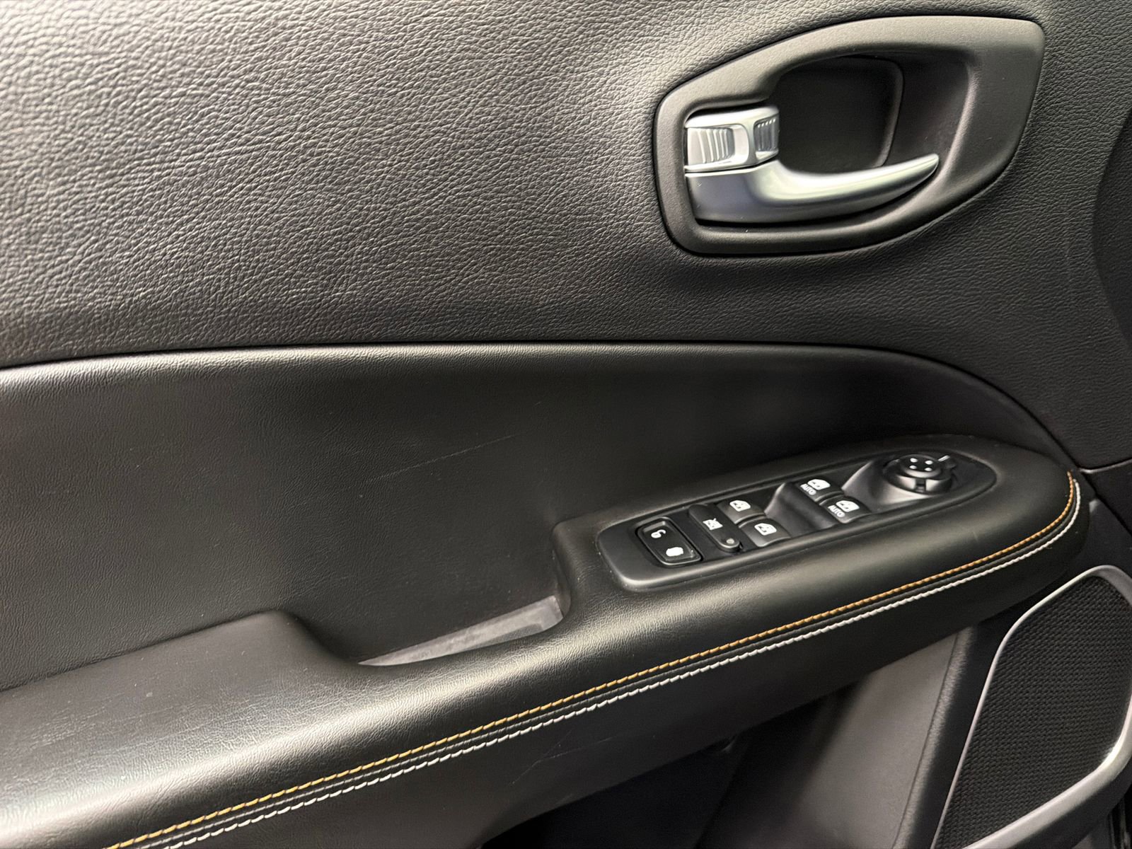 Used 2018 Jeep Compass Sport w/ Cold Weather Group image 31