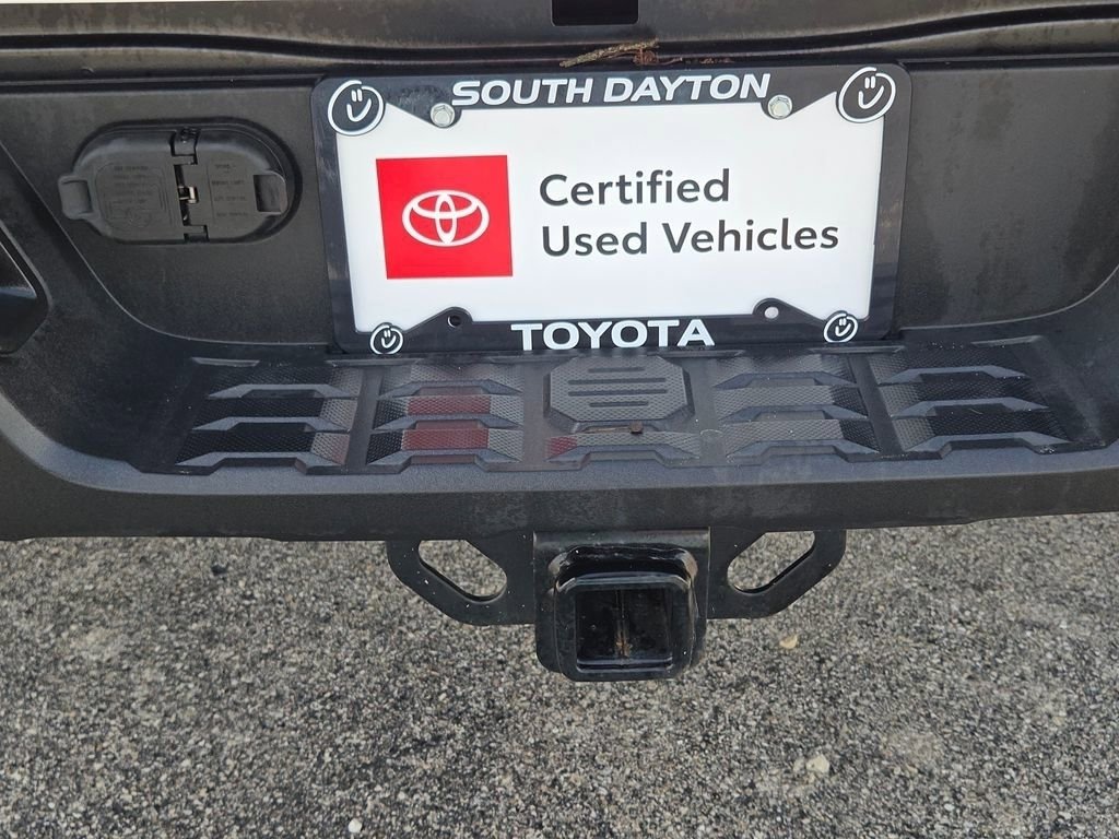 Used 2022 Toyota Tacoma SR5 w/ Technology Package image 24