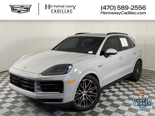 Used 2025 Porsche Cayenne S image 1