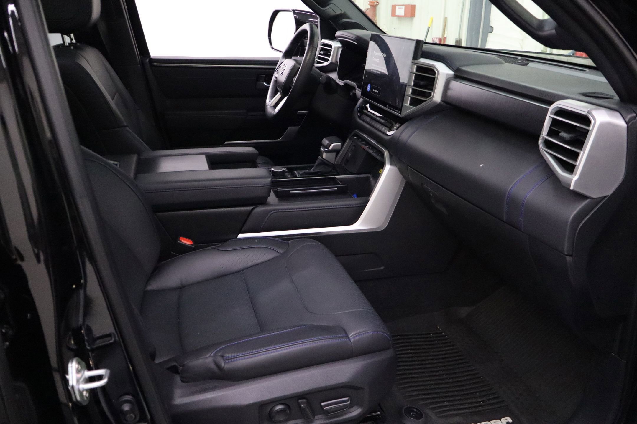 Used 2023 Toyota Tundra Platinum image 28