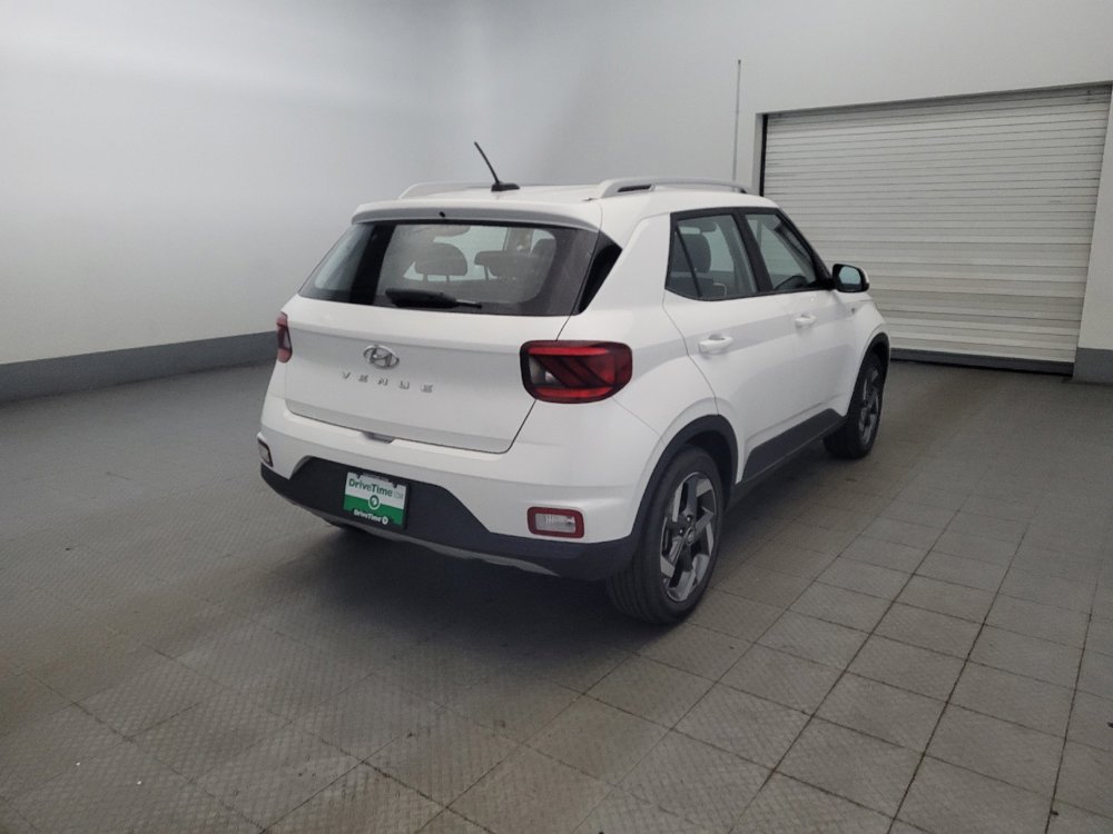 Used 2023 Hyundai Venue SEL image 9