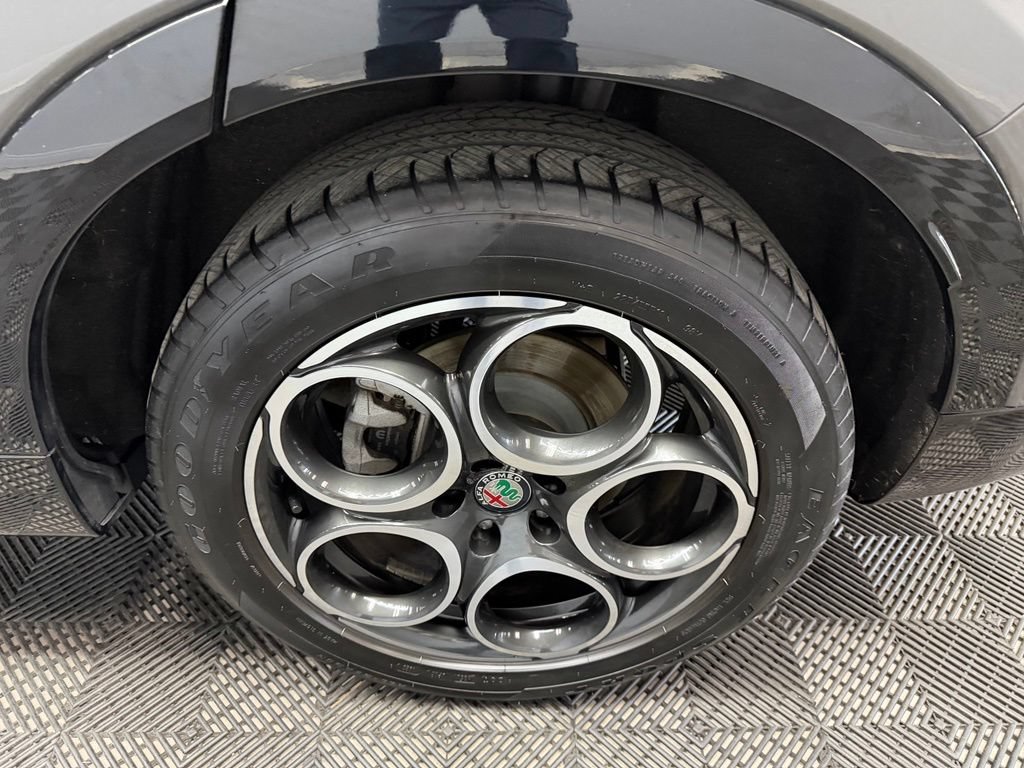 Used 2024 Alfa Romeo Tonale Ti AWD/4WD image 20