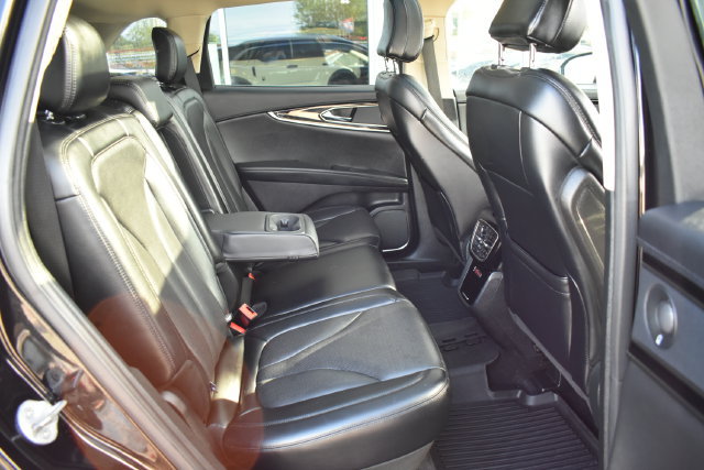 Used 2022 Lincoln Nautilus Reserve w/ Monochromatic Package AWD/4WD image 47