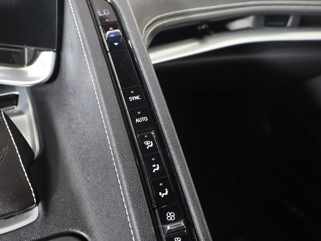 Used 2024 Chevrolet Corvette Stingray Convertible w/ Z51 Performance Package RWD image 49