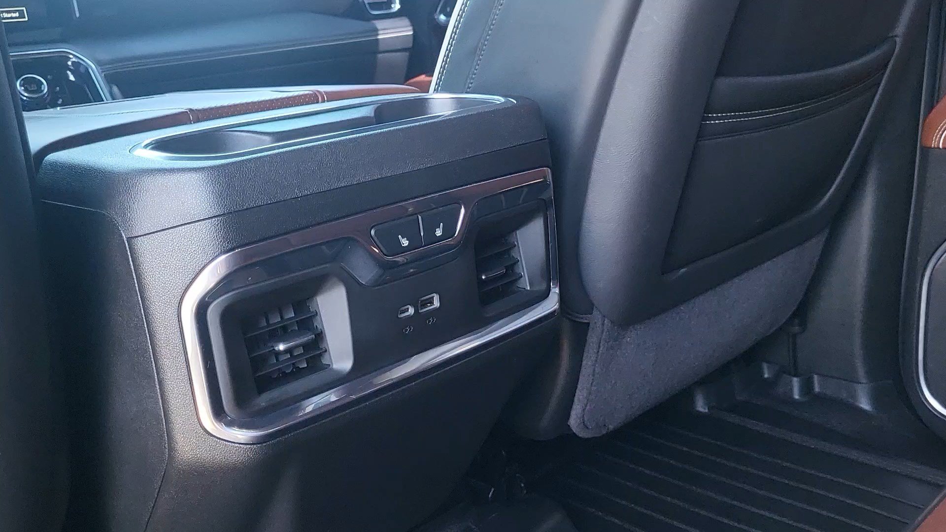 Used 2024 GMC Sierra 3500 Denali Ultimate AWD/4WD image 22