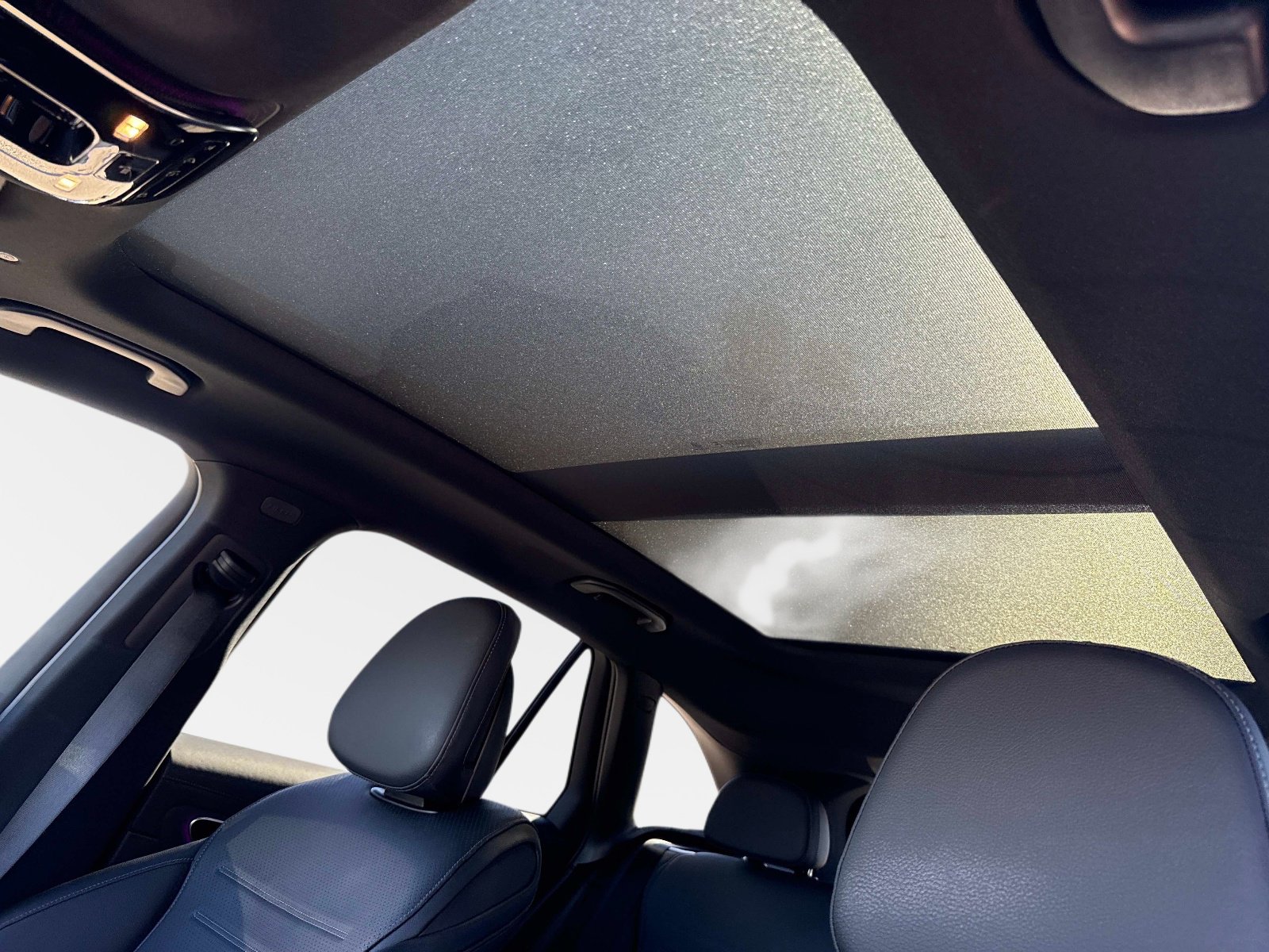 Used 2025 Mercedes-Benz GLC 350e 4MATIC image 23